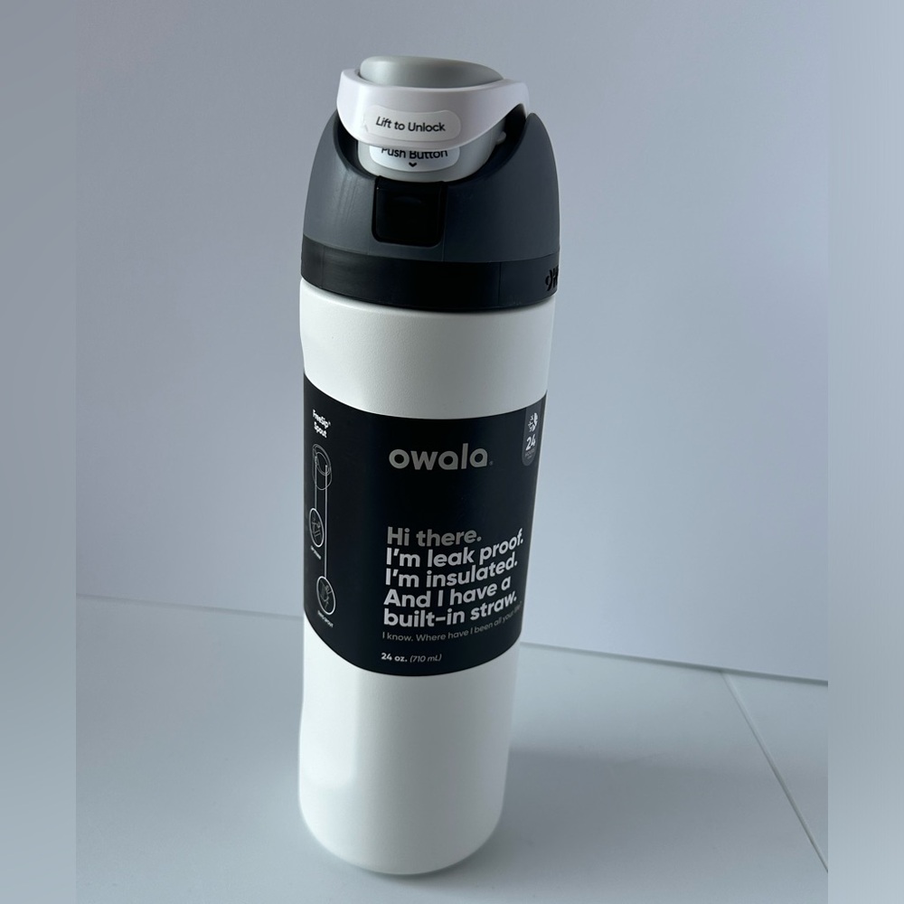 SOLD! Owala FreeSip Stainless Steel Bottle 24fl oz Color: Sleek